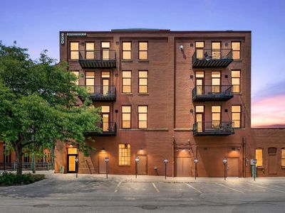 230 N Kalamazoo Mall Unit 301