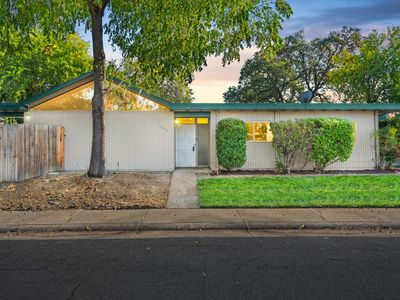 4752 River College Dr