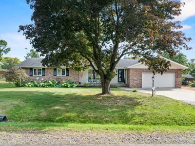 1104 West BRIARWOOD STREET