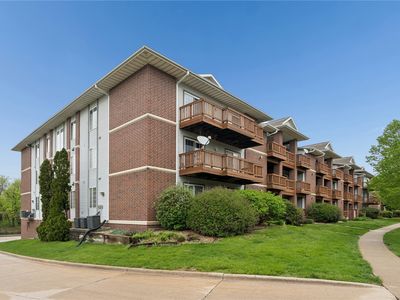 528 Westside Dr