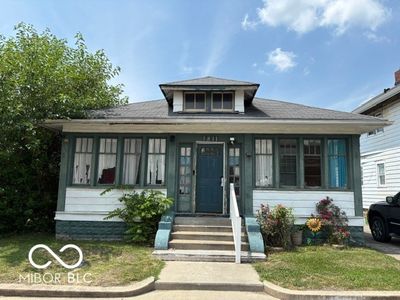 1811 Main St