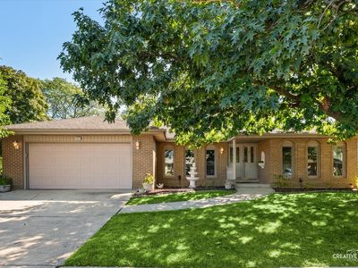 15527 Larkspur Ln