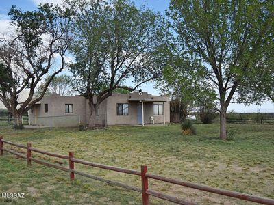 1203 N Cochise Stronghold Rd