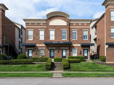 3120B Long Blvd #207