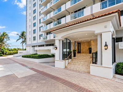9195 Collins Ave APT 1010