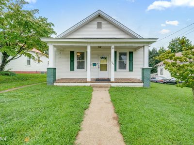 942 Fairview Ave
