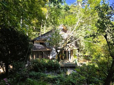 1107 Broad Brook Road