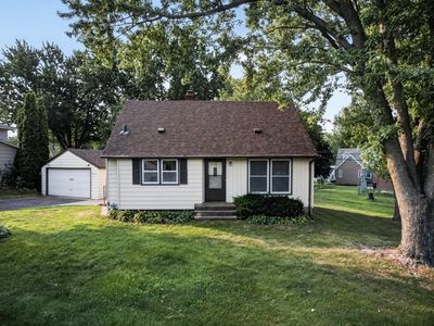 Property at 1220 Frisbie Ave E, Maplewood, MN