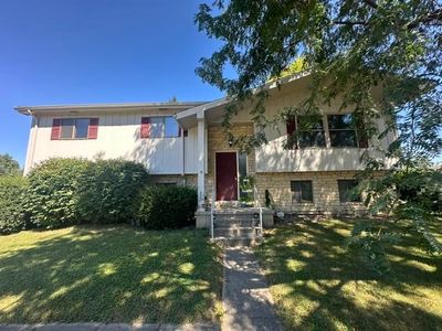212 Beverly Ct