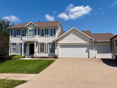 6701 Three Lakes Pkwy