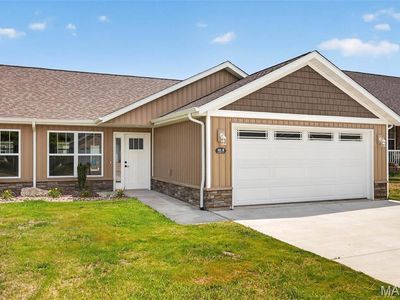 40 Auburn Ct #B