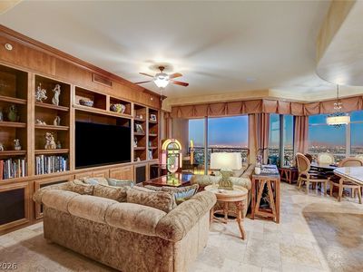 9101 Alta Dr #1406