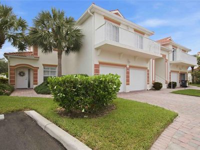 7325 Fountain Palm Cir #7325