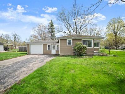 10517 Mary Ann St