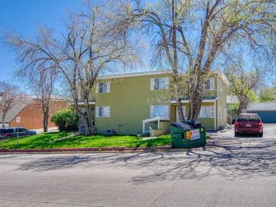 103 W 7th St
