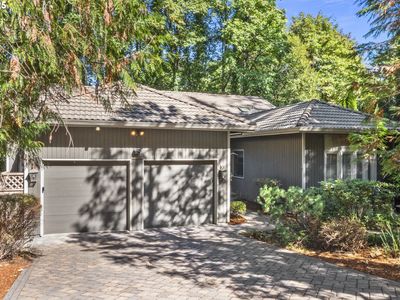 604 SW Arboretum Cir