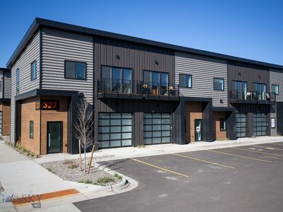 323 Gallatin Park Dr #102/202