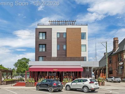 438 Selden St Unit 202