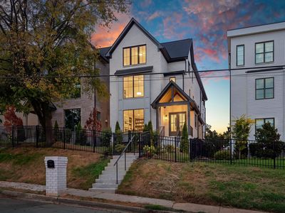 1008 Argyle Ave