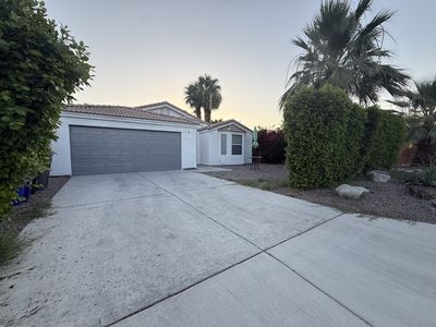 51545 Avenida Mendoza
