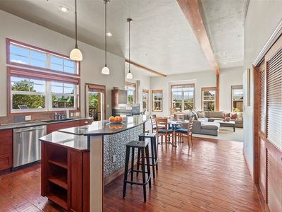 320 E Main Street UNIT 201