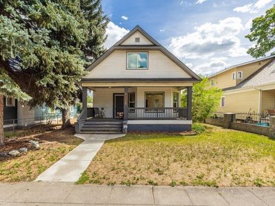 2023 W Sharp Ave
