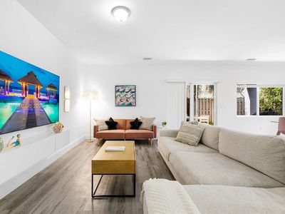 1123 NE 23rd Ter
