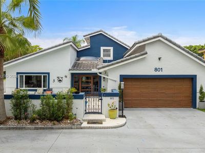 801 Mockingbird Ln