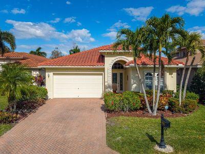 844 SW Pebble Lane