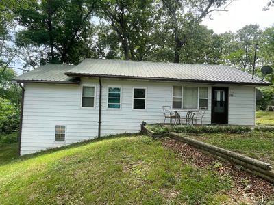106 Pleasant Valley St