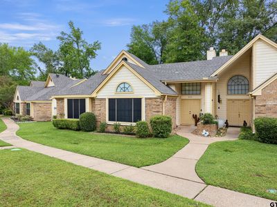 5717 Eaglewood Cir