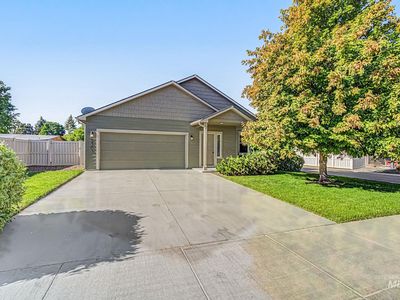 2303 E Elm Grove Dr