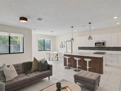 Property at 8001 NW 41st St #F-109, Doral, FL
