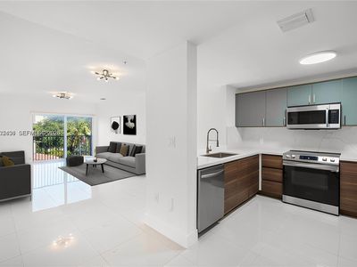 2280 SW 32nd Ave APT 201