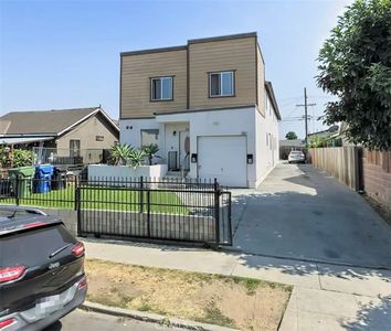 342-344 E 118th Pl