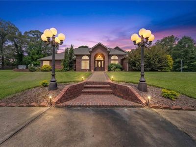8058 Champions Way
