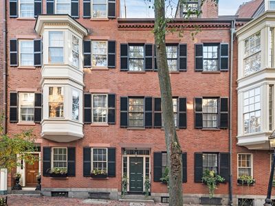 54 Pinckney St
