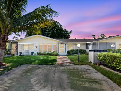 6070 La Palma Lane