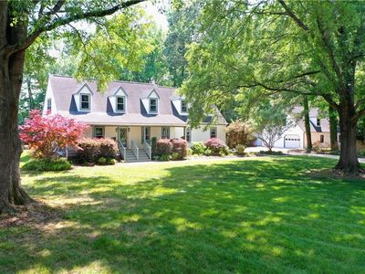 301 Windlesham Dr