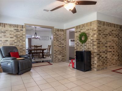 10647 E Fm 3178