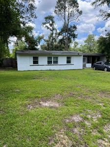 1104 Leone Ave