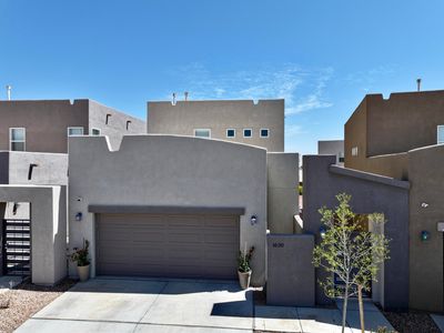 1630 Tierra Alta Ct NW