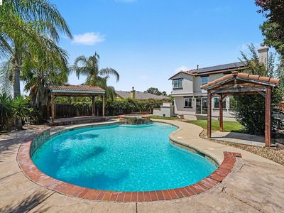 438 Montecito Dr