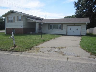 3306 Jennifer Ln