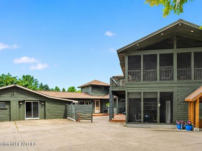 10841 Bond Rd