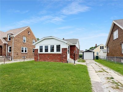 2212 N Main St