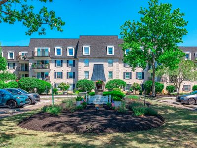 Property at 1931 King James Pkwy APT 323, Westlake, OH