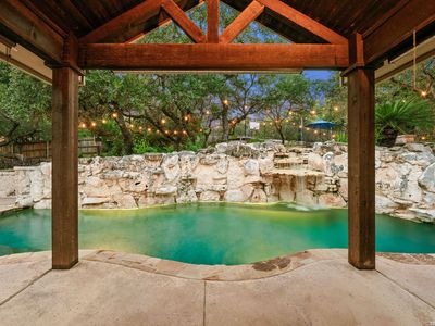 8255 Colonial Woods