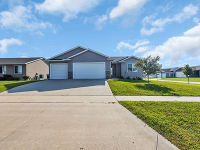2239 Crestwood Ln
