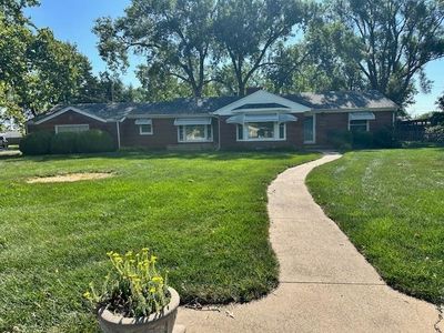 1200 Parkwood Ln
